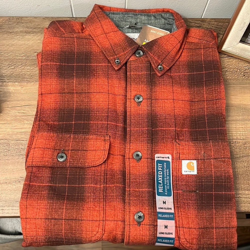 NWT Carhartt Flannel Men’s sz M Limited Color